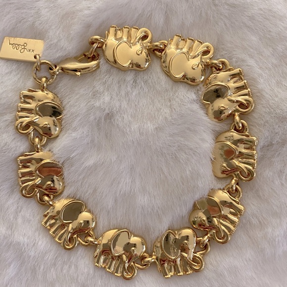 Lilly Pulitzer Jewelry - Lilly Pulitzer Gold Tone Elephant Bracelet